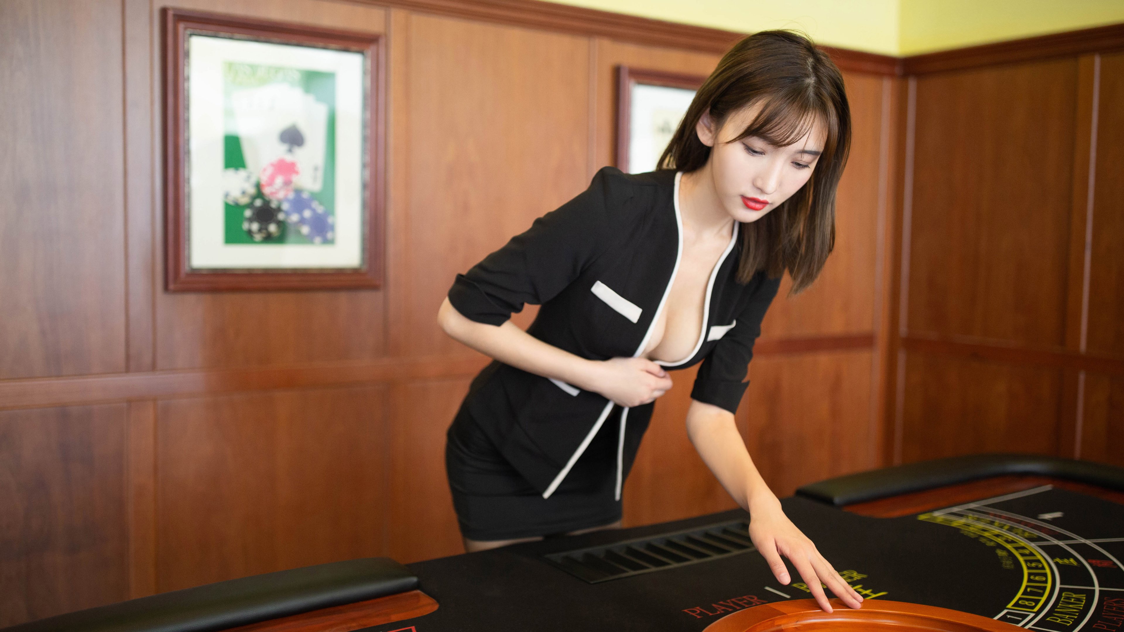 女篮阵容调整引热议，联赛选材成焦点，女篮 阵容